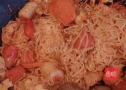 Fried meatballs Illustration of how to make instant noodles 8