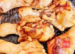 Illustration of how to make braised chicken legs with shredded kelp 6