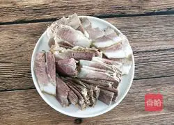 Illustration of twice-cooked pork 4