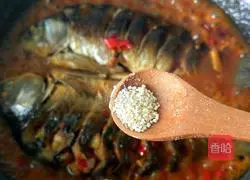 Braised crucian carp recipe 17