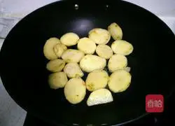 Illustration of how to make potato-roasted chicken wings 5