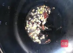 Illustration of how to make shredded pork, tomato and tofu 3