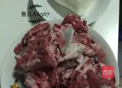 Illustration of how to make mutton chops and stewed radish 1