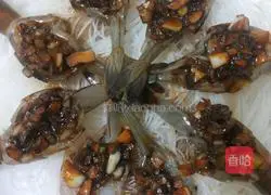 Illustration of how to make steamed shrimp with garlic paste 9