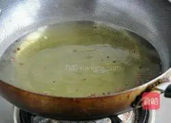 Illustration of how to make sauced pork ribs 2