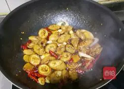 Illustration of how to make spicy pepper sausage 6