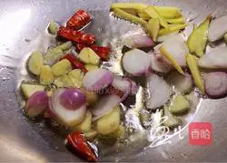 Illustration of how to make spicy shrimp tail 3