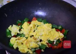 Illustration of how to make okra and scrambled eggs 7