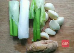 Illustration of how to make spicy fried clams 4