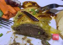 Illustration of how to make the famous steak Wellington at home for the first time 11