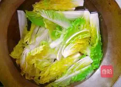 Illustration of how to make baby cabbage in soup 2