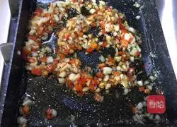 Illustration of how to steam small seafood 6