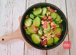 How to make cucumber, ham and scrambled eggs Illustration 7