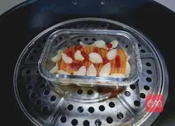 Illustration of how to make steamed pumpkin with rock sugar lily 6