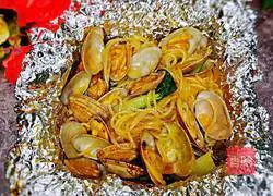 Illustration of how to make tinfoil rice noodles 13