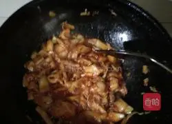 Illustration of spicy cabbage soup recipe 6