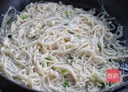Illustration of how to cook Japanese tofu with enoki mushrooms 10