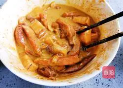 Illustration of how to make fried crispy pork 6