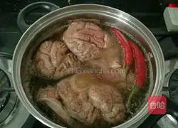 Illustration of how to make buffalo beef with bones 4