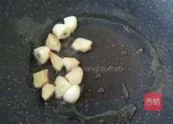 Braised Chestnut Chicken Nuggets Recipe Illustration 7