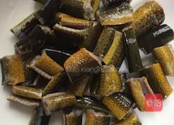 Illustration of braised eel tube (eel) 3