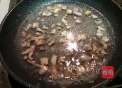 Illustration of how to make salted fish and tofu pot 5