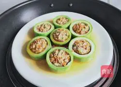 Illustration of how to make zucchini stuffed with meat 10