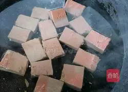 Illustration of how to make duck blood tofu 3