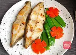 Illustration of how to make pan-fried halibut 9