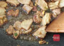 Illustration of how to make pork ribs and stir-fried garlic sprouts 9