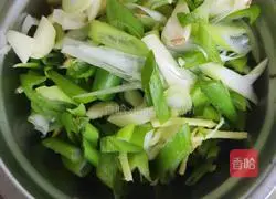 Illustration of how to make fried rice and beans 3