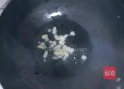 Illustration of how to stir-fry bean skin with green pepper 4