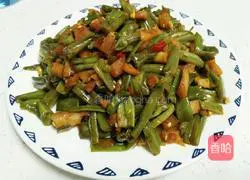 Illustration of how to make appetizing spicy diced cabbage stalks 8