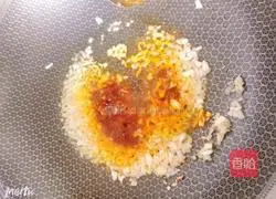 Illustration of how to make tiger skin chicken feet 8