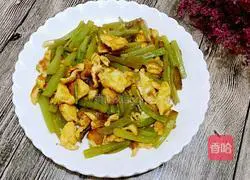 Illustration of how to make scrambled eggs with lettuce 11