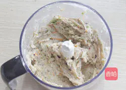 Illustration of how to make broccoli chicken strips 5