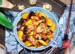 Illustration of how to make braised chicken with mushrooms and potatoes 24