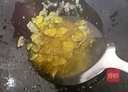 Illustration of home-style sweet and sour pork ribs 3