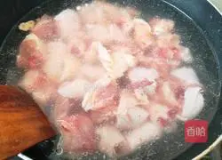 Illustration of how to make chicken leg and potato rice bowl 3