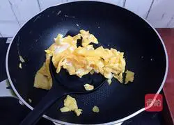 Illustration of how to make Mushu Pork 10