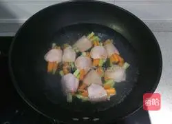 Illustration of how to make chicken wings stuffed with carrots and bitter melon 8