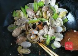 Illustration of how to stir-fry huajia 7