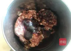 Illustration of how to make pearl meatballs 2