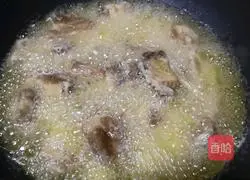 Illustration of how to make sweet and sour pork ribs 4