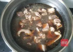 Illustration of how to make Mushroom and Beer Duck 2