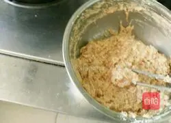 Illustration of how to make fried pork meatballs 3