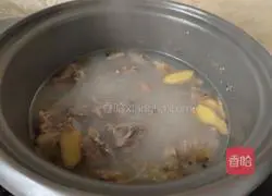 Illustration of how to make braised chicken with pink skin 7