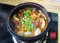 Casserole braised beef brisket and stewed radish recipe 11