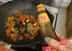 Illustration of how to make spicy and sour sausage 8