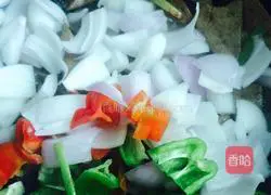 Illustration of how to stir-fry pork liver with onions 6